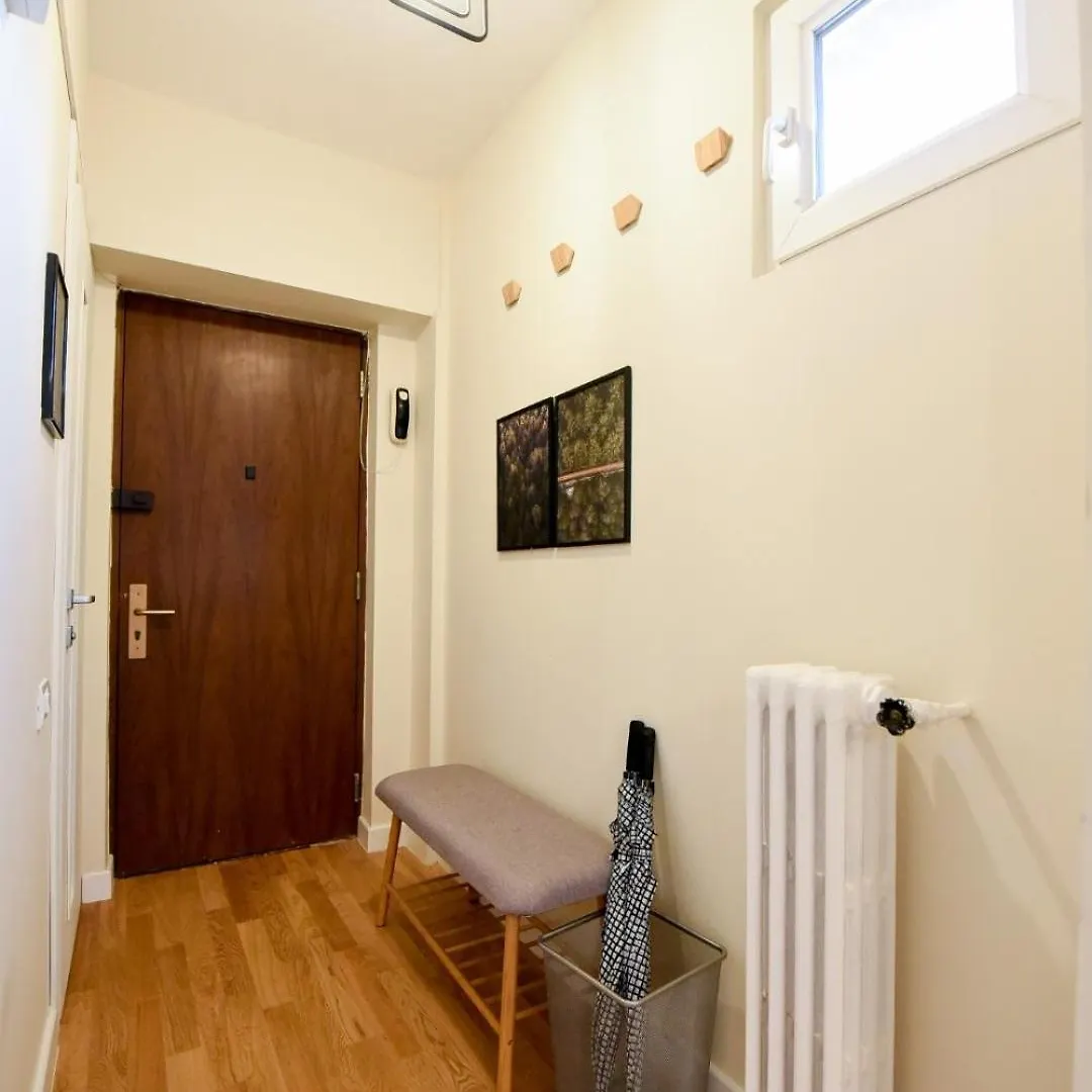 City Living At Its Best - Spacious 2 Bedroom Apartment On Calea Victoriei Bucharest Romania