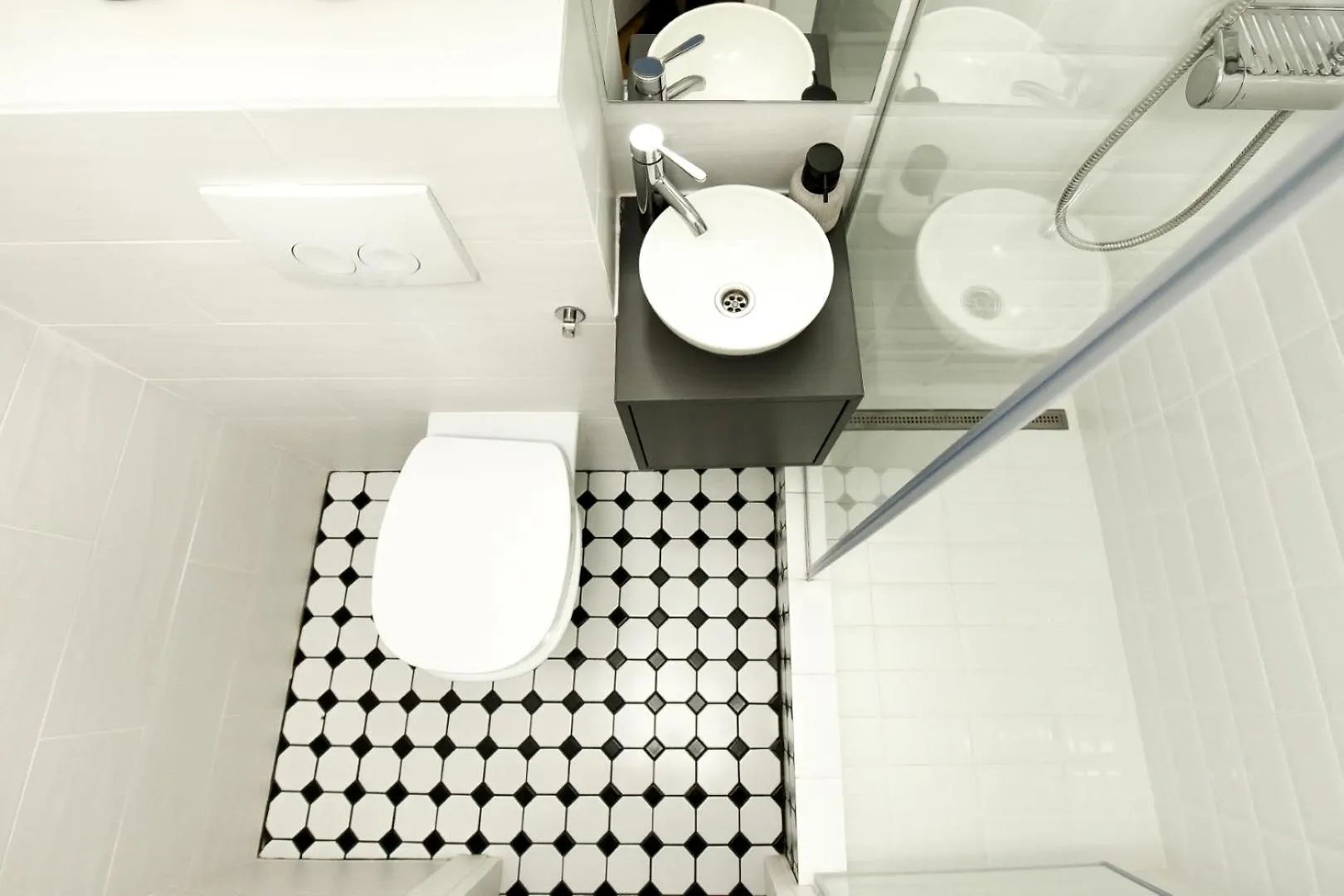 City Living At Its Best - Spacious 2 Bedroom Apartment On Calea Victoriei Bucureşti România